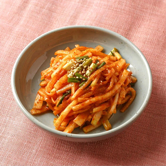 [KW] 무생채 (SPICY RADISH SALAD)